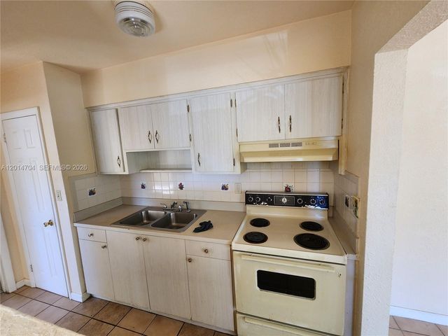836 NW 2nd Ave 1, Fort Lauderdale, FL 33311