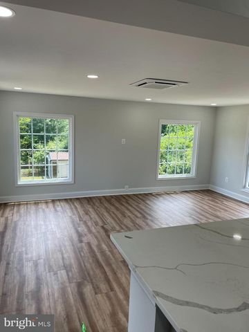 4617 N CHAMBLISS ST, Alexandria, VA 22312