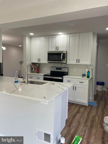 4617 N CHAMBLISS ST, Alexandria, VA 22312