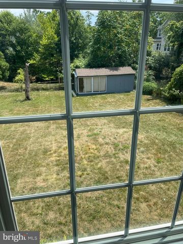 4617 N CHAMBLISS ST, Alexandria, VA 22312