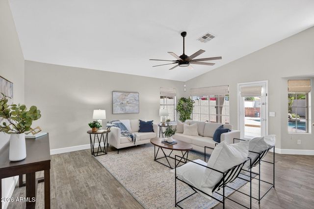 709 E PRESCOTT Drive, Chandler, AZ 85249