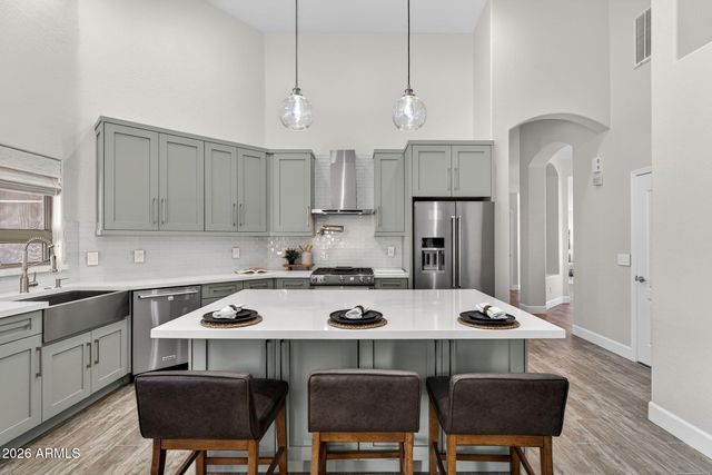 709 E PRESCOTT Drive, Chandler, AZ 85249