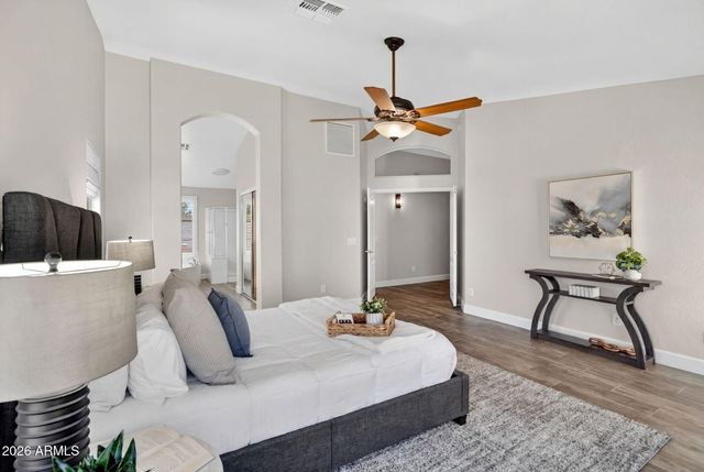 709 E PRESCOTT Drive, Chandler, AZ 85249