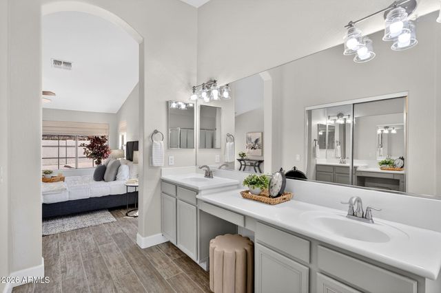 709 E PRESCOTT Drive, Chandler, AZ 85249