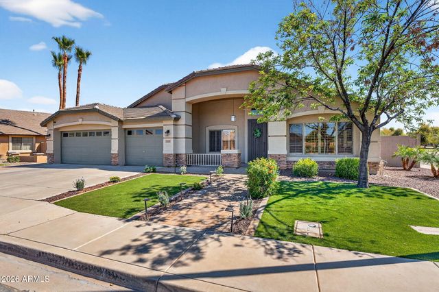 709 E PRESCOTT Drive, Chandler, AZ 85249