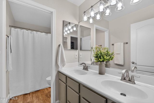 709 E PRESCOTT Drive, Chandler, AZ 85249