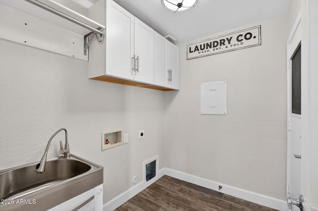 709 E PRESCOTT Drive, Chandler, AZ 85249