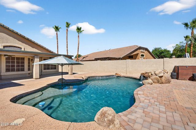 709 E PRESCOTT Drive, Chandler, AZ 85249