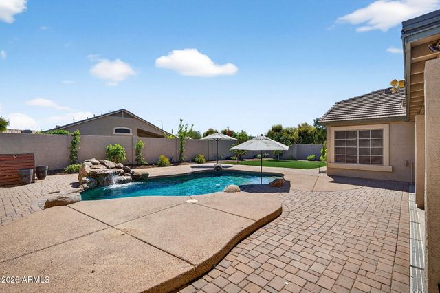709 E PRESCOTT Drive, Chandler, AZ 85249