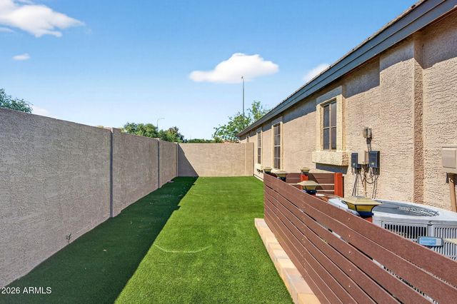 709 E PRESCOTT Drive, Chandler, AZ 85249