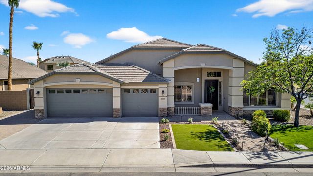 709 E PRESCOTT Drive, Chandler, AZ 85249