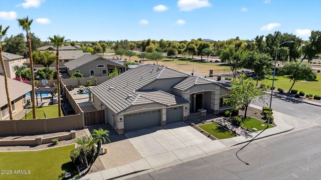 709 E PRESCOTT Drive, Chandler, AZ 85249