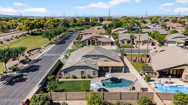 709 E PRESCOTT Drive, Chandler, AZ 85249