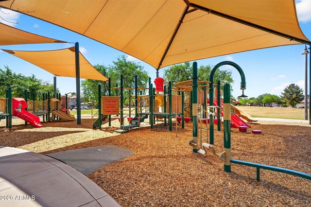 709 E PRESCOTT Drive, Chandler, AZ 85249