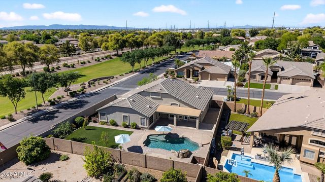 709 E PRESCOTT Drive, Chandler, AZ 85249