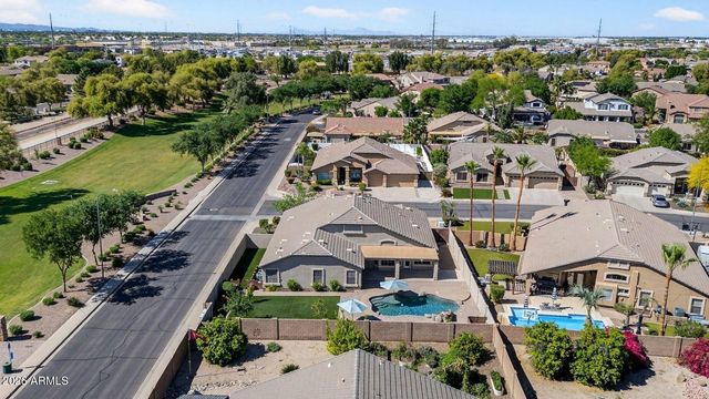 709 E PRESCOTT Drive, Chandler, AZ 85249