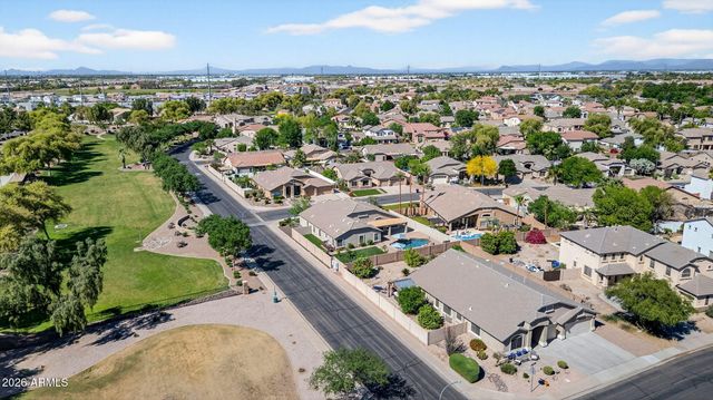 709 E PRESCOTT Drive, Chandler, AZ 85249