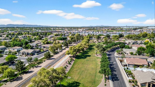 709 E PRESCOTT Drive, Chandler, AZ 85249