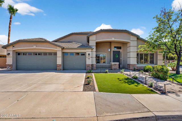 709 E PRESCOTT Drive, Chandler, AZ 85249