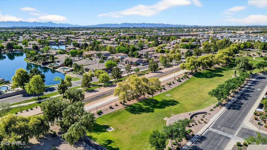 709 E PRESCOTT Drive, Chandler, AZ 85249