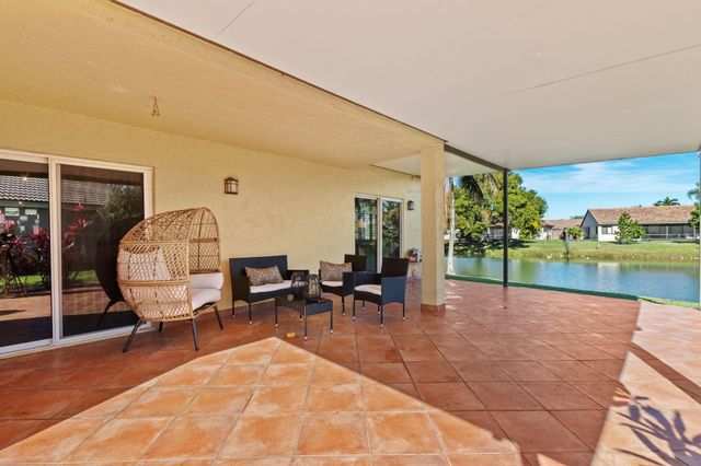 15141 Brighton Lane, Davie, FL 33331