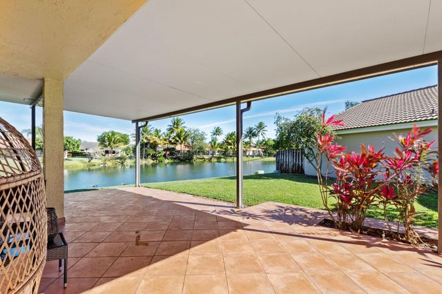 15141 Brighton Lane, Davie, FL 33331