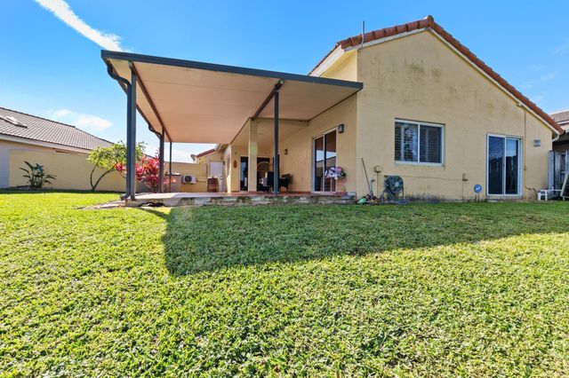 15141 Brighton Lane, Davie, FL 33331