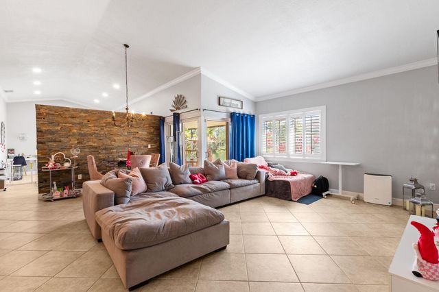 15141 Brighton Lane, Davie, FL 33331