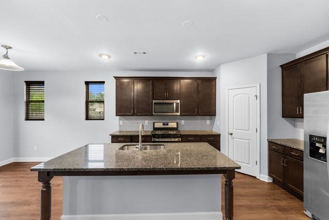 606 Green Meadow Ln, Smyrna, TN 37167