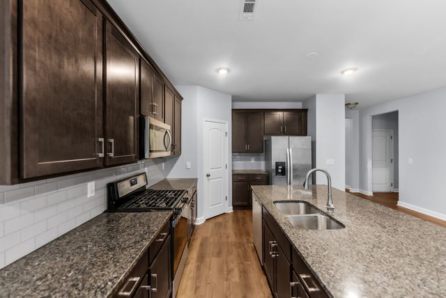 606 Green Meadow Ln, Smyrna, TN 37167