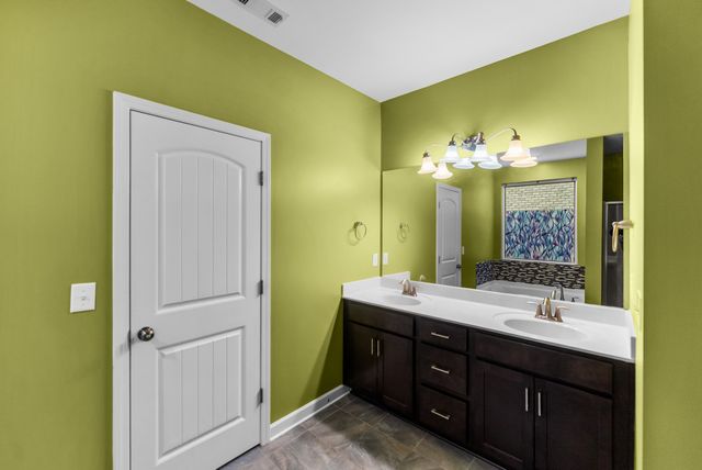 606 Green Meadow Ln, Smyrna, TN 37167