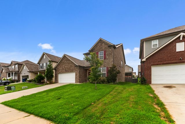 606 Green Meadow Ln, Smyrna, TN 37167