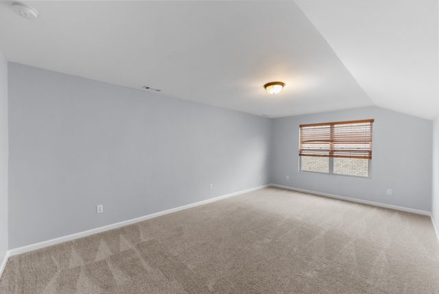 606 Green Meadow Ln, Smyrna, TN 37167