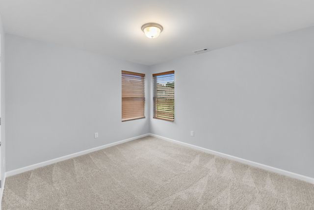 606 Green Meadow Ln, Smyrna, TN 37167