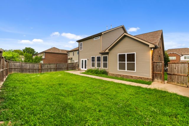 606 Green Meadow Ln, Smyrna, TN 37167