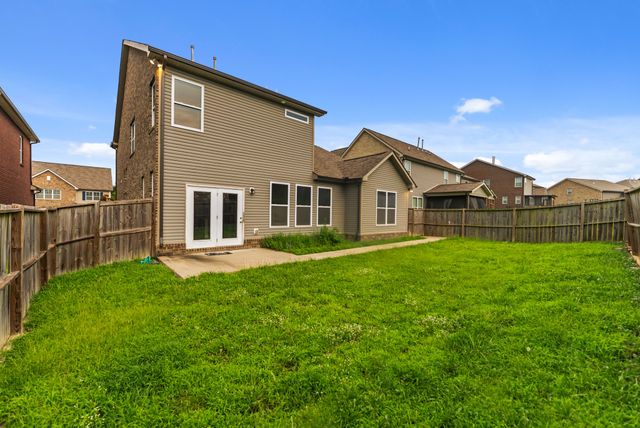 606 Green Meadow Ln, Smyrna, TN 37167