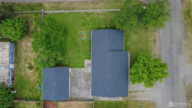 17002 6th Avenue E, Spanaway, WA 98387