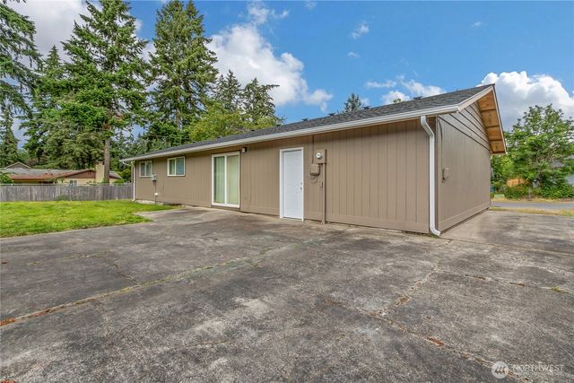 17002 6th Avenue E, Spanaway, WA 98387