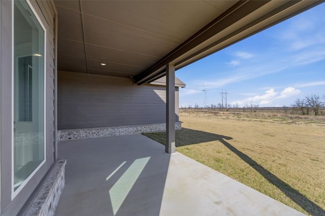 90 Big Bend Trail, Valley View, TX 76272