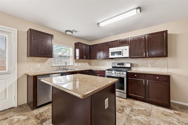 15007 Sugar Sands Drive, Sugar Land, TX 77498