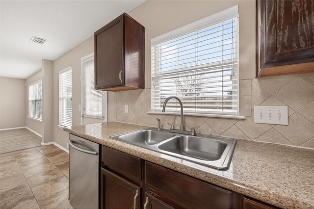 15007 Sugar Sands Drive, Sugar Land, TX 77498