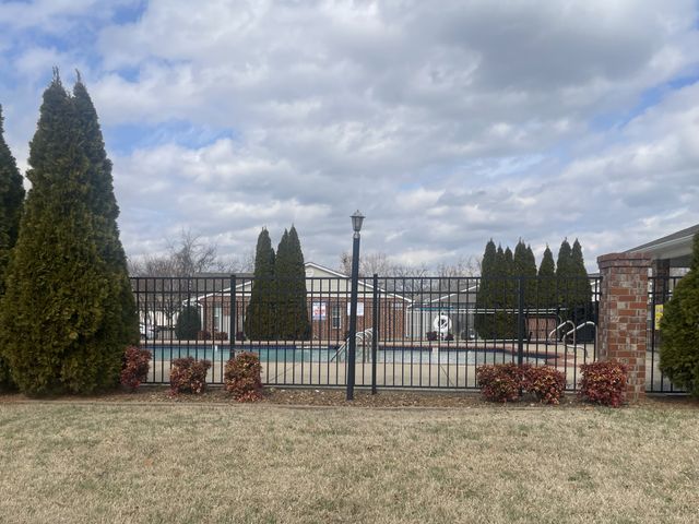 1040 Charlie Daniels Pkwy Apt 204, Mount Juliet, TN 37122