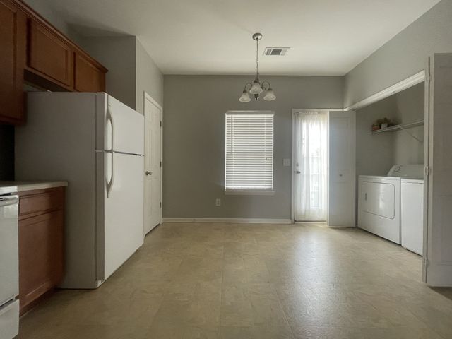 1040 Charlie Daniels Pkwy Apt 204, Mount Juliet, TN 37122