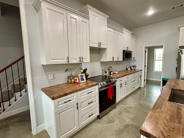 2110 Ponderosa Dr, Jonesboro, AR 72405