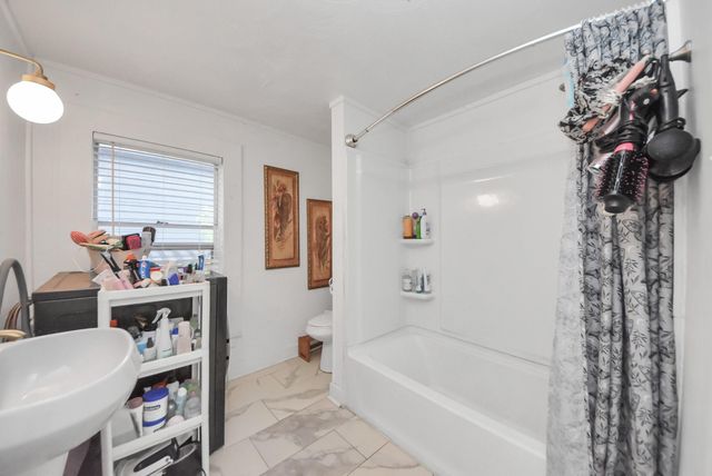 1109 Carver Street, Baytown, TX 77520