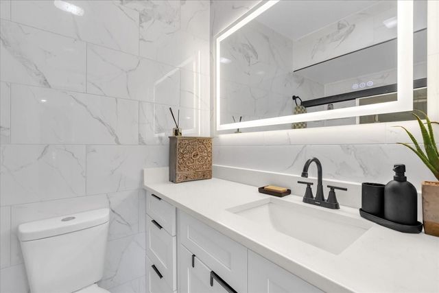 11137 ACME DRIVE 207 A, Orlando, FL 32825