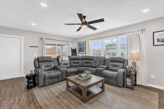 11137 ACME DRIVE 207 A, Orlando, FL 32825