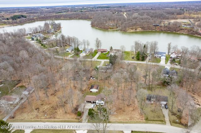 159 Hardwood Trail, Perrinton, MI 48871