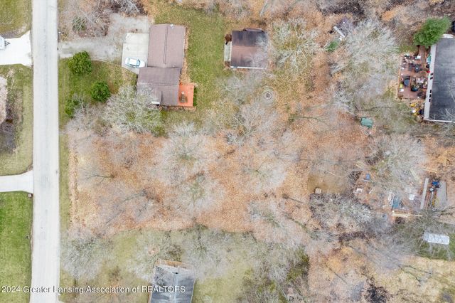 159 Hardwood Trail, Perrinton, MI 48871