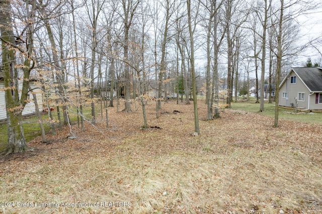 159 Hardwood Trail, Perrinton, MI 48871